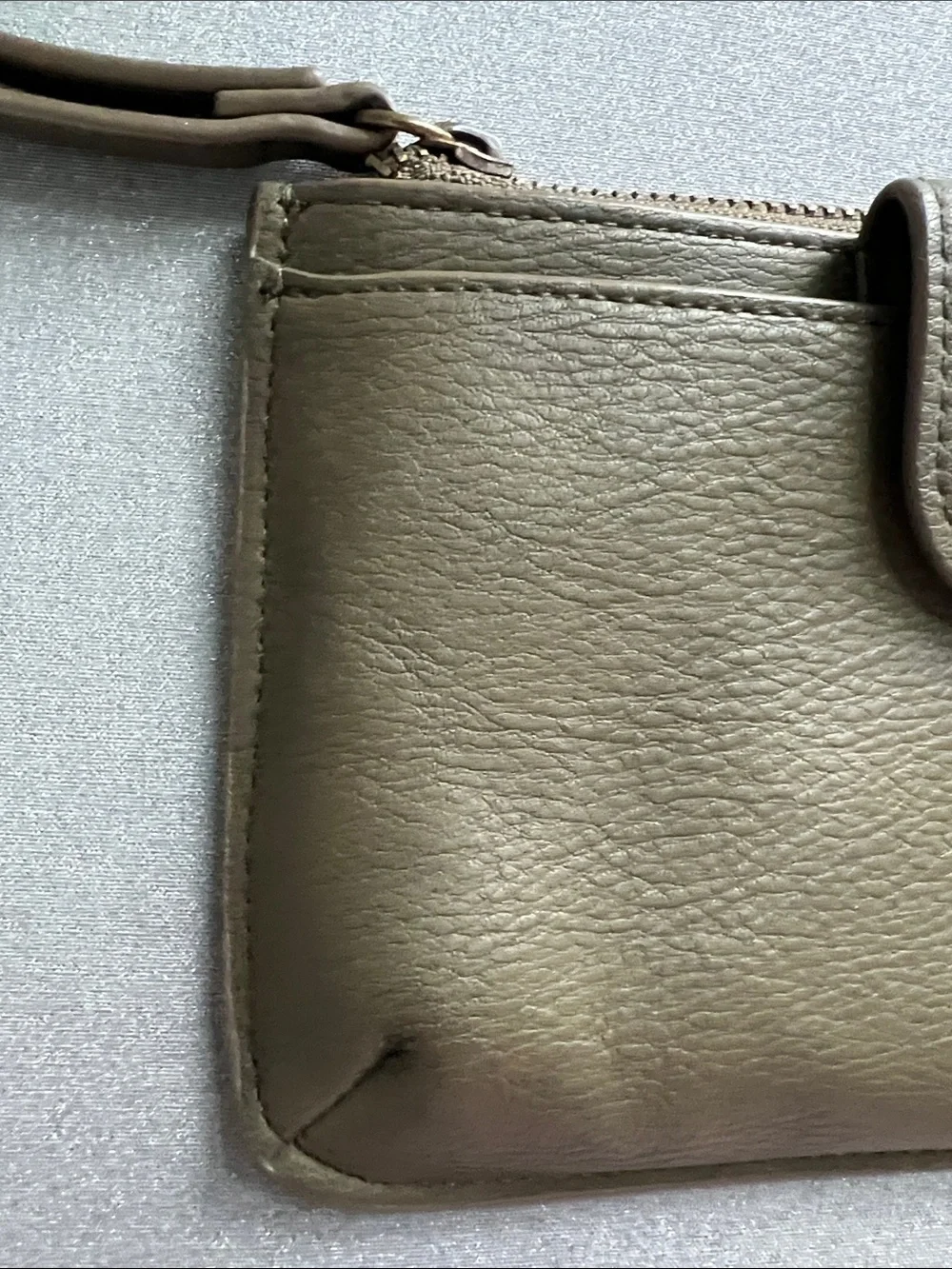 Universal Thread | Women's Olive Green Wristlet Wallet - Leather Look 7” x 4.5”